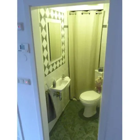 Appartement In With Whirlpool Bathtub Augsburg
